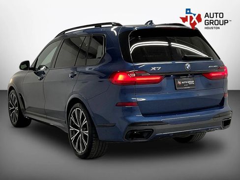 Used 2022 BMW X7 xDrive40i w/ M Sport Package AWD/4WD image 3