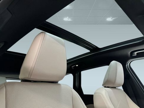 Used 2025 BMW X1 xDrive28i w/ Convenience Package image 14