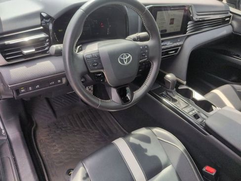 Used 2025 Toyota Camry SE w/ Convenience Package FWD image 15