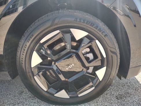 Used 2026 Kia Carnival EX FWD image 29