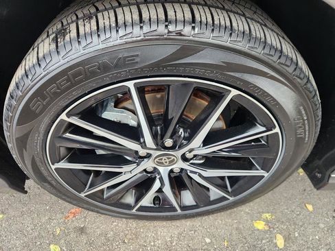 Used 2023 Toyota Camry SE image 9