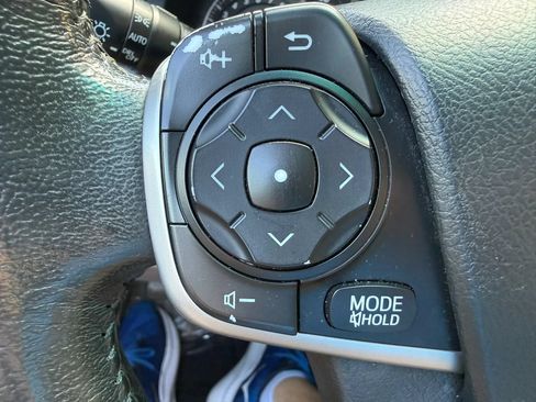 Used 2012 Toyota Camry XLE FWD image 13