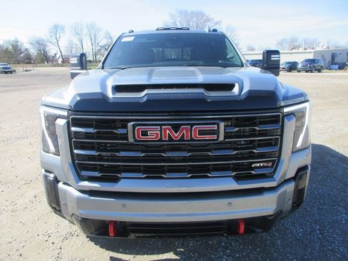 New 2026 GMC Sierra 3500 AT4 w/ AT4 Premium Plus Package image 11