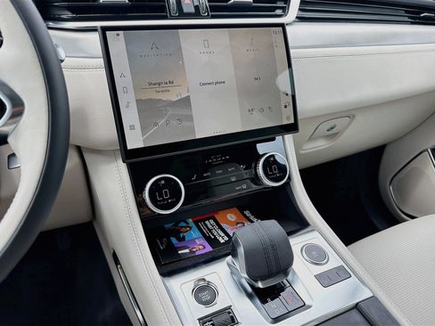 New 2026 Jaguar F-PACE R-Dynamic S AWD/4WD image 28