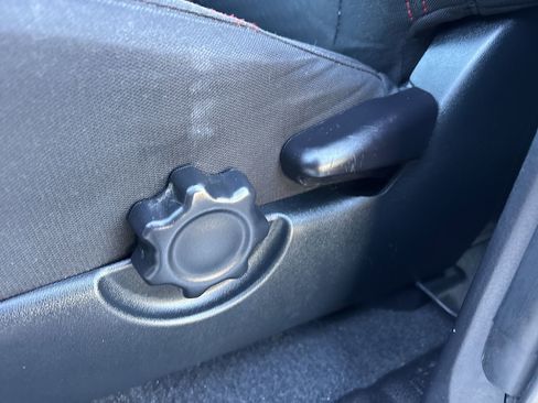 Used 2022 Toyota Tacoma SR5 image 19