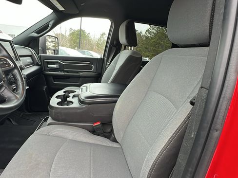 Used 2024 RAM 2500 Big Horn w/ Bed Utility Group image 17