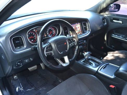 Used 2017 Dodge Charger R/T Scat Pack w/ Technology Group image 18