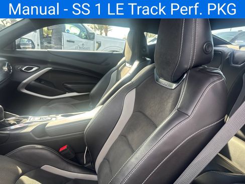 Used 2018 Chevrolet Camaro SS RWD image 26
