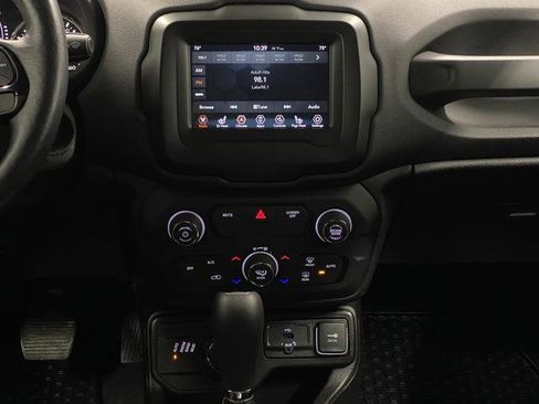 Used 2020 Jeep Renegade Altitude image 8
