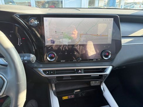 Used 2024 Lexus RX 350 Premium Plus image 12