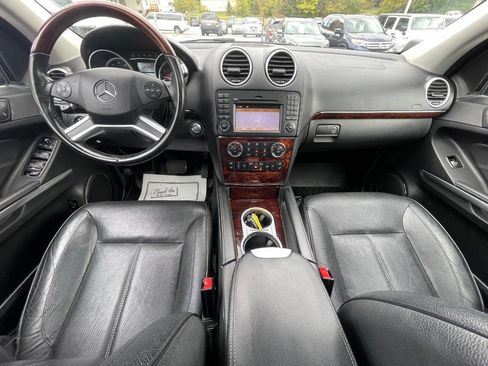 Used 2011 Mercedes-Benz GL 550 4MATIC image 15