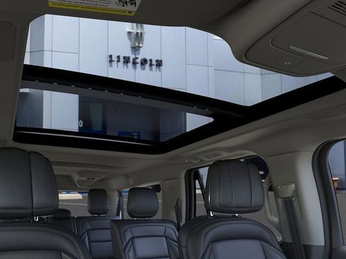 New 2025 Lincoln Navigator L Reserve image 22