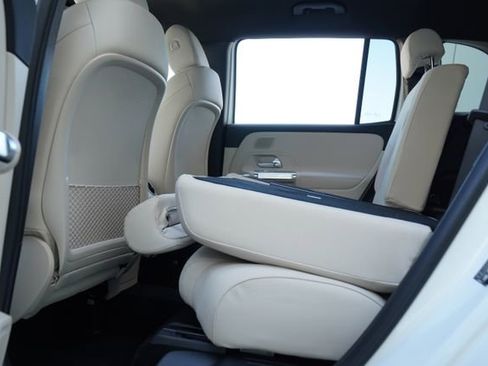 Certified 2025 Mercedes-Benz GLB 250 image 29