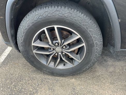Used 2018 Jeep Grand Cherokee Limited AWD/4WD image 28