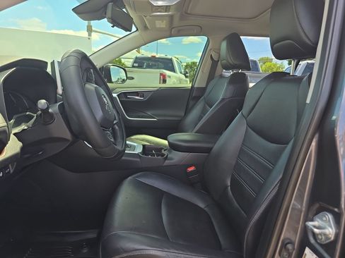 Used 2019 Toyota RAV4 Limited w/ Advanced Technology Package AWD/4WD image 22