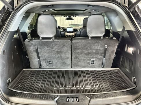 Used 2023 Ford Explorer XLT w/ Equipment Group 202A RWD image 29