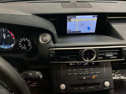 Used 2017 Lexus RC F image 7