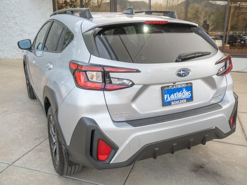 Used 2024 Subaru Crosstrek 2.0i Premium image 5