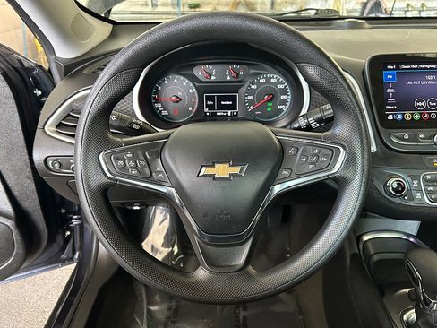 Used 2023 Chevrolet Malibu LT image 39
