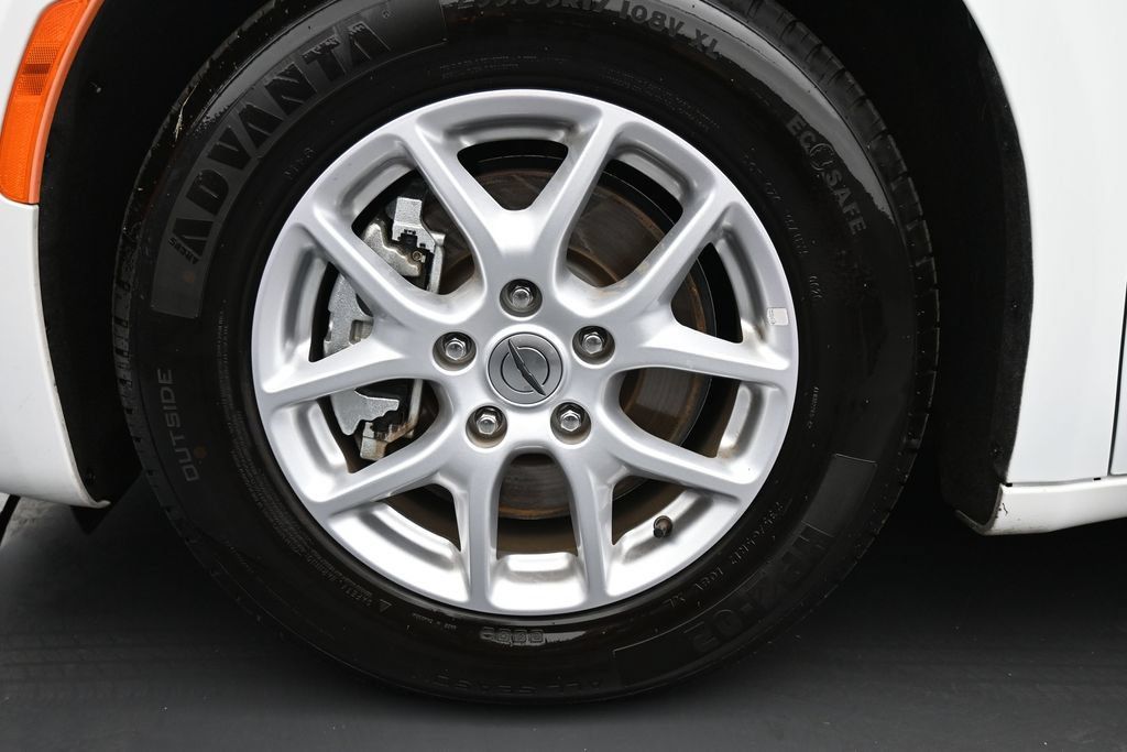 Used 2025 Chrysler Pacifica Select FWD image 10
