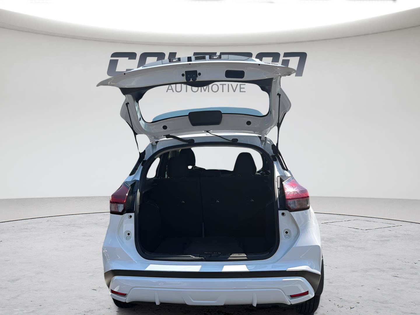 Used 2024 Nissan Kicks SR FWD image 20
