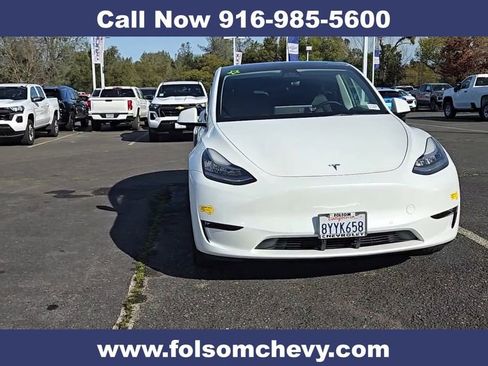 Used 2021 Tesla Model Y Long Range image 3