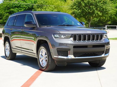 Used 2025 Jeep Grand Cherokee L Laredo AWD/4WD image 6