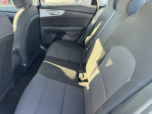 Used 2023 Kia Forte LXS image 12