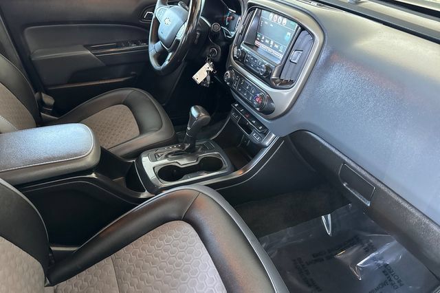 Used 2017 Chevrolet Colorado Z71 AWD/4WD image 19