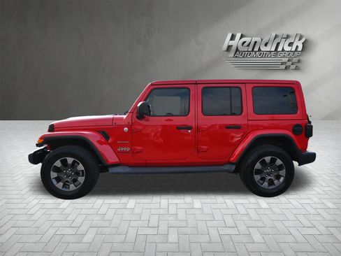 Used 2018 Jeep Wrangler Unlimited Sahara image 9