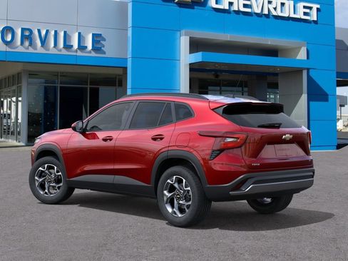 New 2026 Chevrolet Trax LT w/ Driver Confidence Package FWD image 3