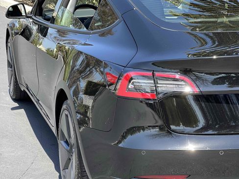 Used 2021 Tesla Model 3 Standard Range Plus RWD image 18