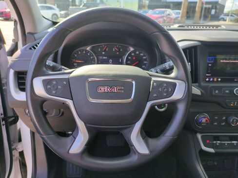Used 2023 GMC Terrain SLE w/ Driver Convenience Package image 15