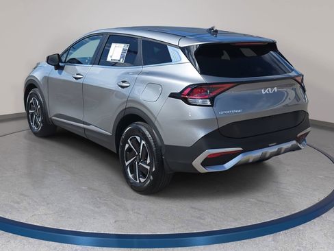 Used 2025 Kia Sportage LX image 7