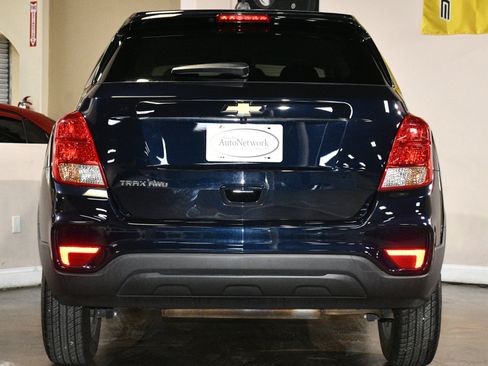 Used 2021 Chevrolet Trax LS w/ Tint and Cruise Package image 2