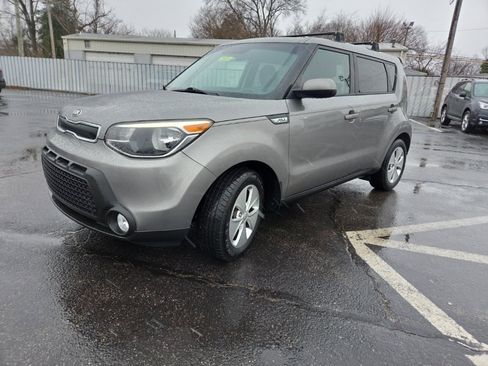 Used 2015 Kia Soul image 3