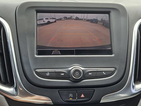 Used 2022 Chevrolet Equinox LS w/ LS Convenience Package FWD image 17
