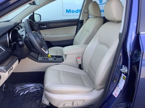 Used 2019 Subaru Outback 3.6R Limited w/ Popular Package #2 AWD/4WD image 11