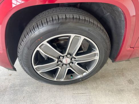 Used 2019 GMC Acadia Denali w/ Technology Package image 10