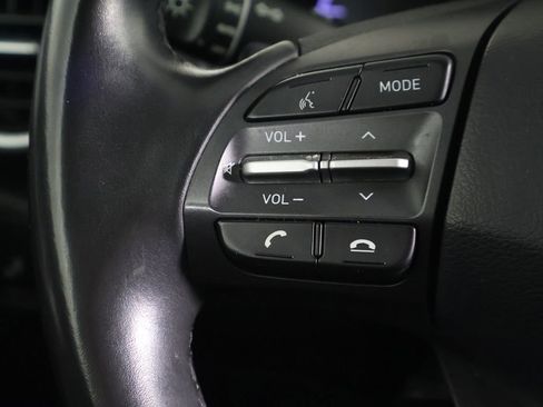 Used 2021 Hyundai Kona Limited w/ Cargo Package FWD image 39