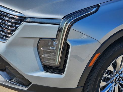 Certified 2025 Cadillac XT4 Premium Luxury FWD image 26