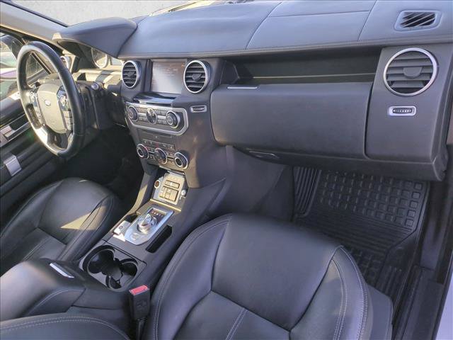 Used 2016 Land Rover LR4 HSE LUX AWD/4WD image 22