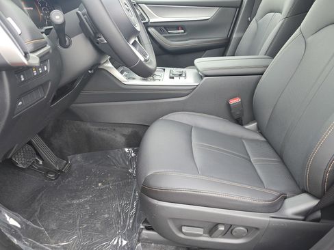 Certified 2025 MAZDA CX-90 Plug-In Hybrid w/ Preferred AWD/4WD image 8
