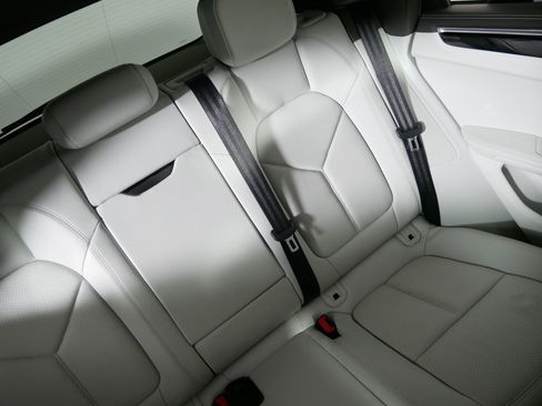 Used 2017 Porsche Macan S image 14