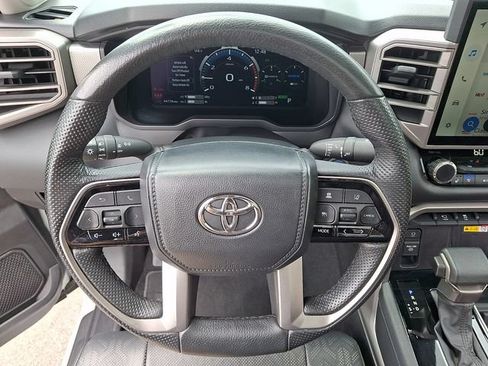 Used 2024 Toyota Tundra Limited AWD/4WD image 19
