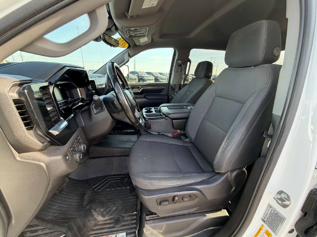 Used 2024 Chevrolet Silverado 3500 LT w/ Safety Package AWD/4WD image 18