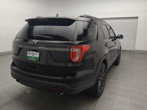 Used 2019 Ford Explorer XLT w/ Equipment Group 202A FWD image 9
