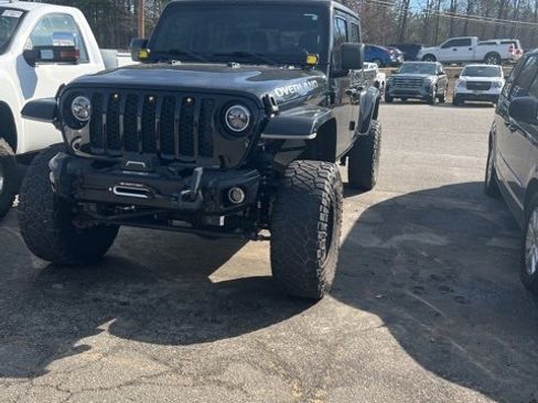 Used 2021 Jeep Gladiator Sport image 4