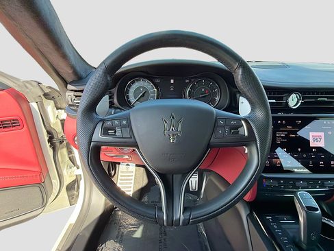 Certified 2022 Maserati Quattroporte GT image 39