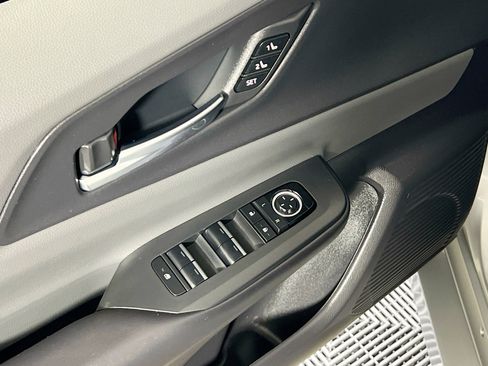 Used 2024 Toyota Prius Limited FWD image 16